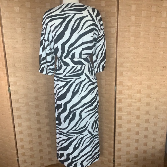 Zara belted zebra print midi dress Size XS - Picture 6 of 6